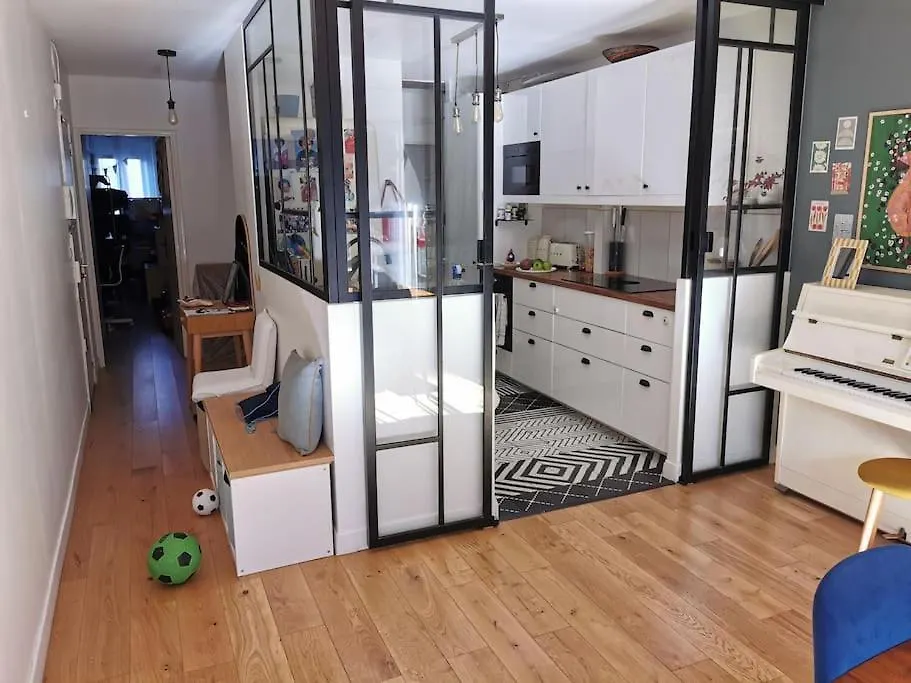 Flat With 3 Bedrooms 90 M2 Balcony And Parking, Subway Station Riquet *