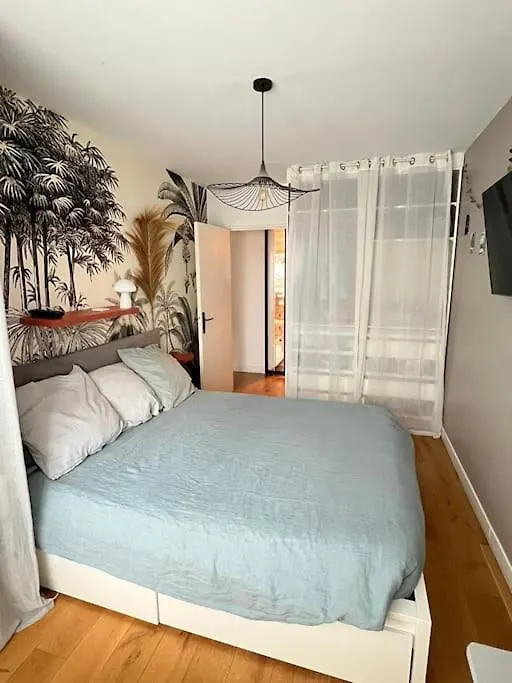 Apartment Flat With 3 Bedrooms 90 M2 Balcony And Parking, Subway Station Riquet *