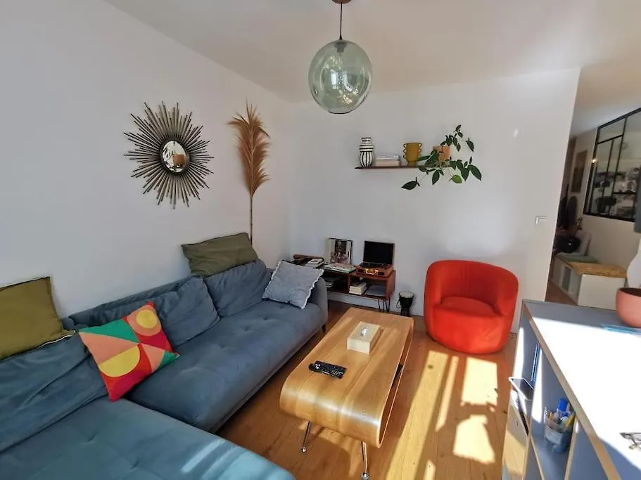 Flat With 3 Bedrooms 90 M2 Balcony And Parking, Subway Station Riquet