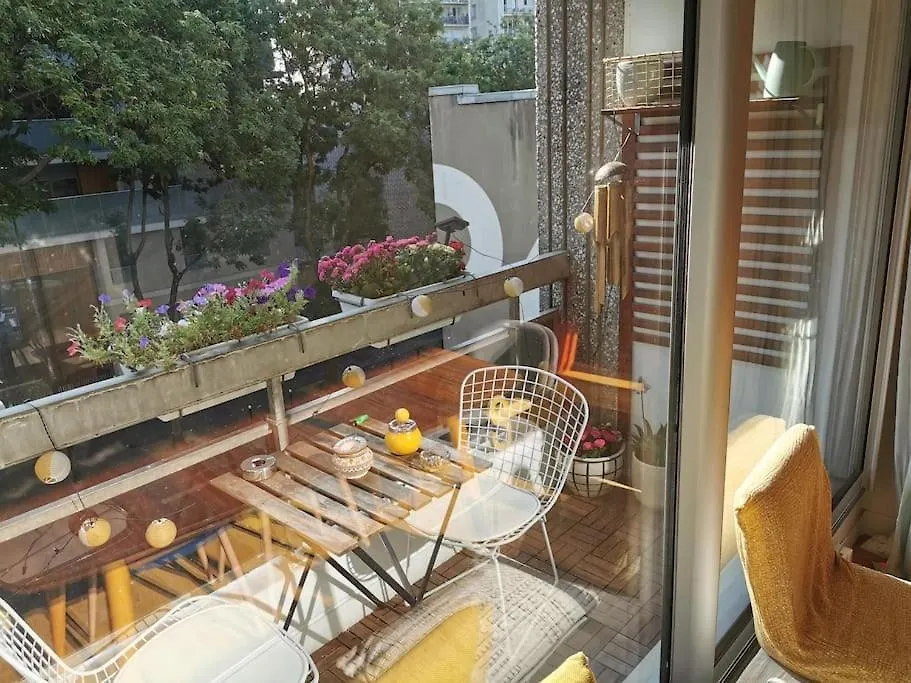 Flat With 3 Bedrooms 90 M2 Balcony And Parking, Subway Station Riquet Apartment Paris